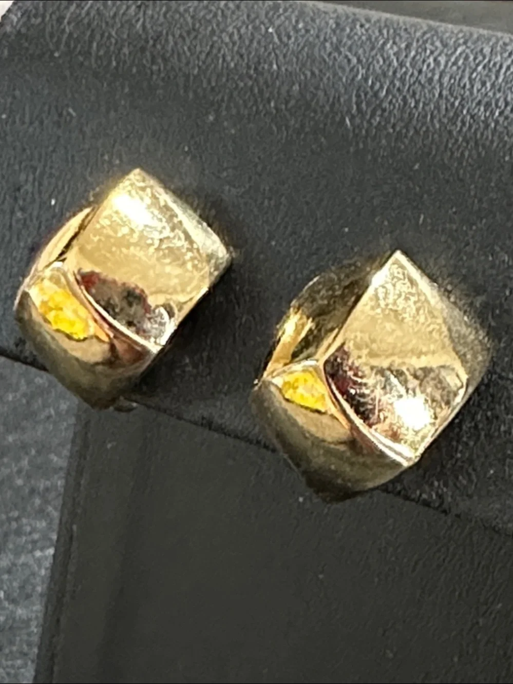 Vendome Pat.No. 3.176.465 VTG Gold Tone Adjustable Screw Back Clip On Earrings